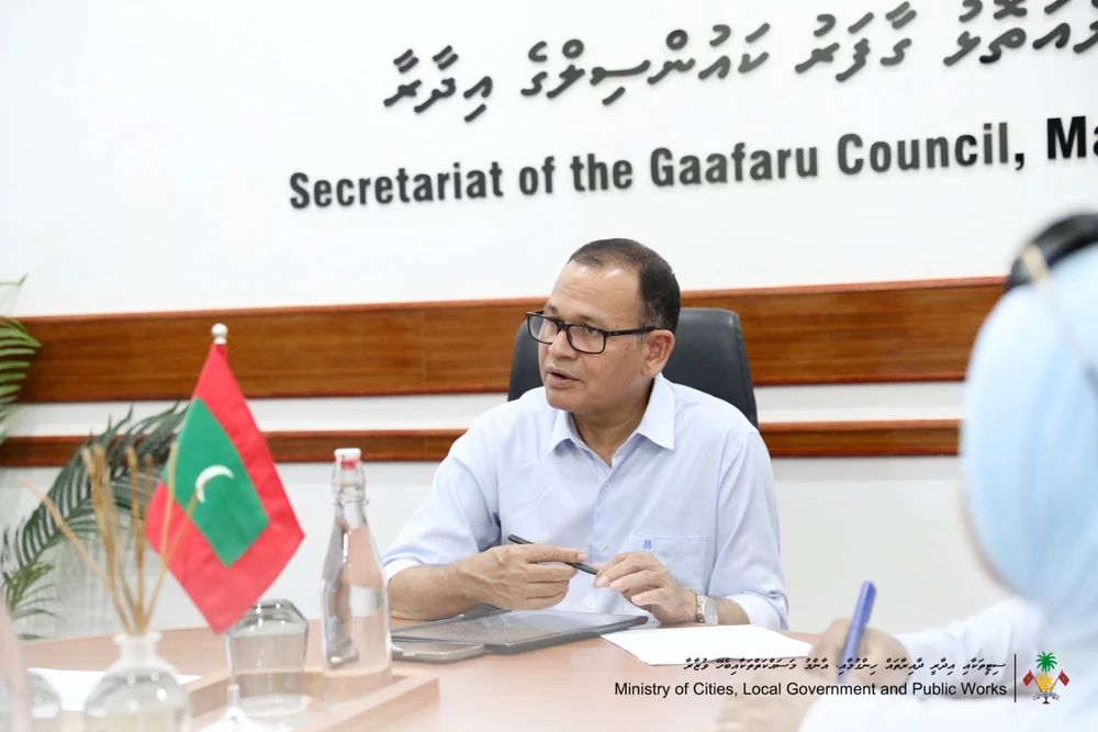 photo for ވަޒީރު އާދަމް ޝަރީފު ޢުމަރު ކ.އަތޮޅު ގާފަރު ކައުންސިލުގެ މެންބަރުންނާއި،