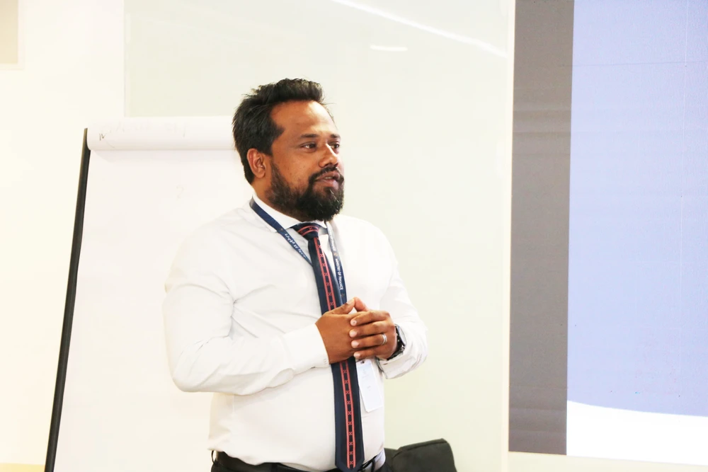 photo for ކުންފުނިތައް ހަރުދަނާކުރުމަށް ޕީ.ސީ.ބީން ގެންގުޅޭ ތަޞައްވުރާމެދު ޕީ.ސީ.ބީގެ ރައީސް ދެއްވި އިންޓަވިއު