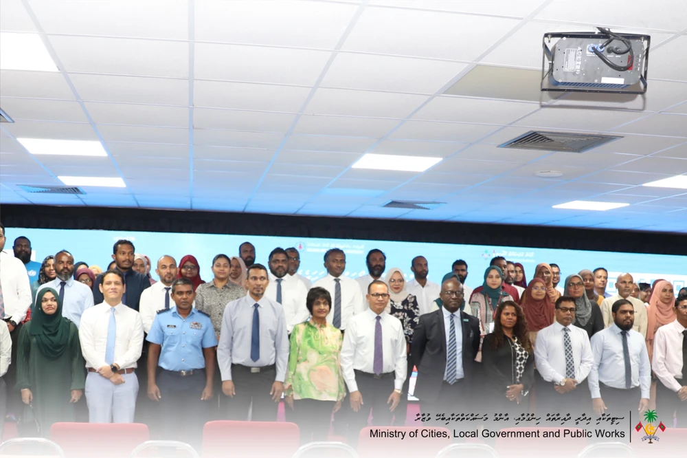 photo for ލޯކަލް ގަވަރމަންޓް އޮތޯރިޓީން ބާއްވާ "ކުދިންނާ ގާތުން ފޯރަމް" ފެށުމުގެ ރަސްމިއްޔާތުގެ ތެރެއިން.