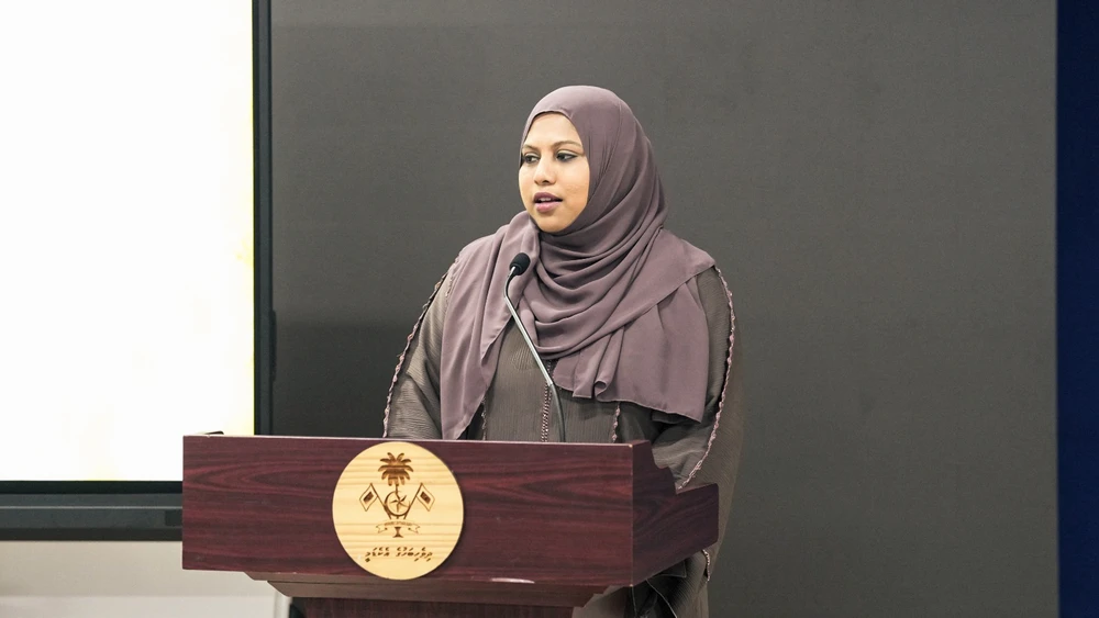 photo for ޤައުމެއްގެ އަމިއްލަވަންތަކަން ދެމިއޮންނާނީ އެ ބައެއްގެ މާޒީ އެނގިގެން. – ވަޒީރު ހީނާ