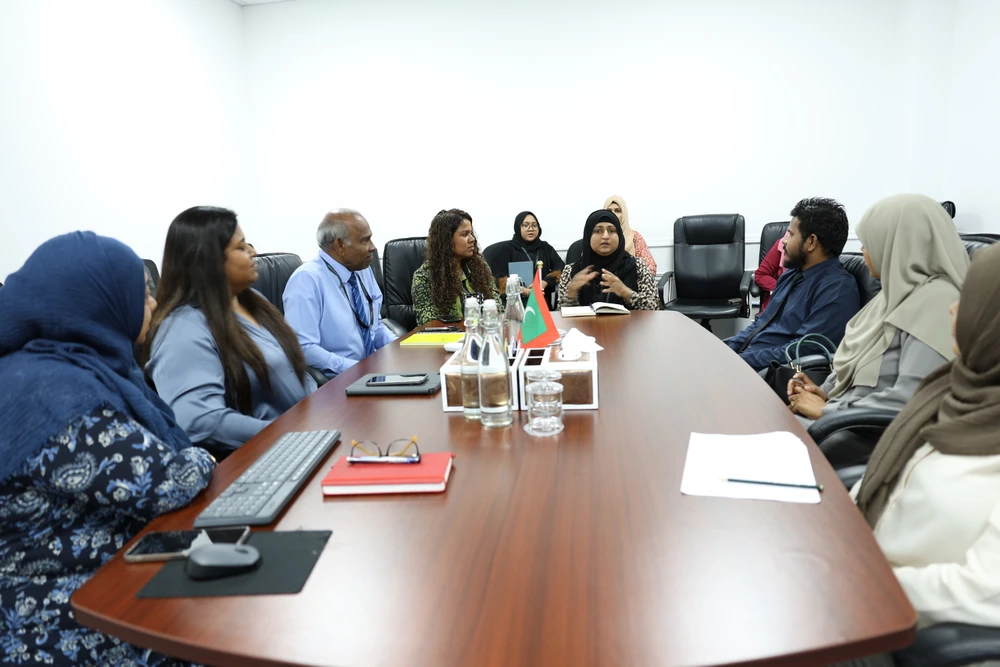 photo for ފޮޓޯ: ޕީ.އެމް.ޔޫއަށް ވަޒީފާއަށް އައްޔަނުކުރެވިފައިވާ މުވައްޒަފުންނަށް އޮރިއެންޓޭޝަނެއް ބޭއްވުން