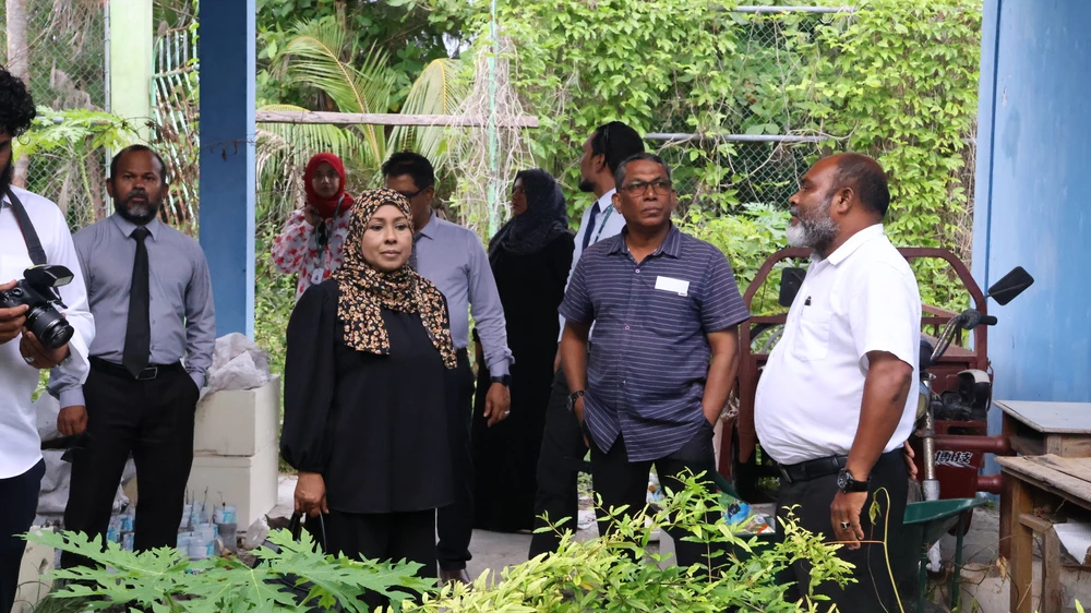 photo for ޕްރޮޖެކްޓުތައް ހިންގައިފައިވާ ތަންތަނުގެ ހާލަތު ބައްލަވާލެއްވުމަށް ވަޑައިގެންނެވުން.