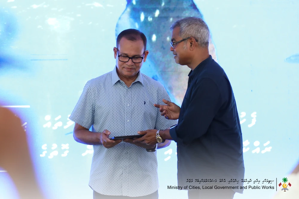 photo for "ފެހުރިހި ރައްކާތެރި ކުރުމުގައި ޢަމަލުކުރާނެ ގޮތް" އިފްތިތާޙް ކޮށްދެއްވައިފަ.