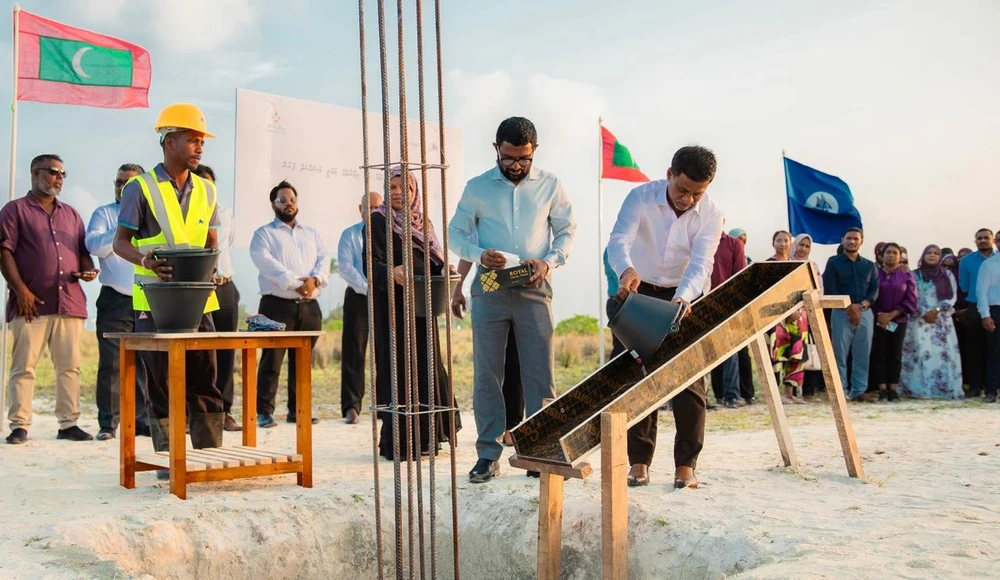 photo for ކ. ހުރާ ޞިއްޙީ މަރުކަޒުގެ އައު އިމާރާތުގެ ޢަމަލީ މަސައްކަތް މިއަދު ފަށައިފި