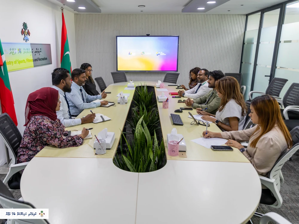 photo for ފޮޓޯ ގެލެރީ: ވަޒީރު ރާފިޢު، ވިޒިޓް މޯލްޑިވްސް ކޯޕަރޭޝަންނާ ބައްދަލުކުރެވުން