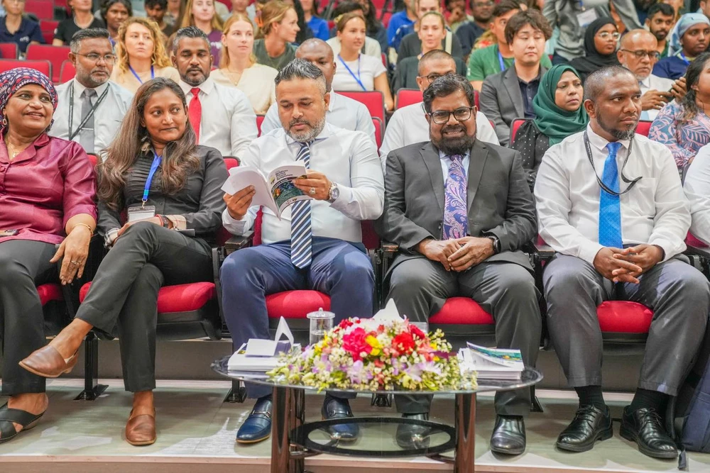 photo for  މޯލްޑިވްސް މެރިން ސައިންސް ސިމްޕޯސިއަމް މާދަމާ ފަށަނީ