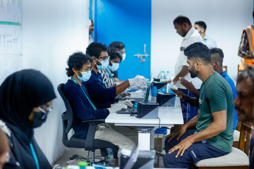 photo for އޮޕަރޭޝަން ކުރަނގި: 98 އިންސައްތަ ބިދޭސީންގެ ބަޔޯމެޓްރިކް ޑޭޓާ ނަގައިފި
