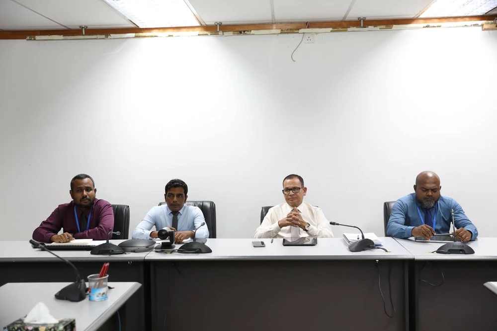 photo for ދުވާފަރު ކައުންސިލުން ވަޒީރު އާދަމް ޝަރީފު ޢުމަރުއާއި ބައްދަލުކުރައްވައިފި އެވެ. 