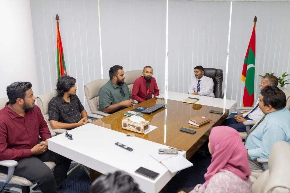 photo for ފޮޓޯ ގެލެރީ: ވަޒީރު ރާފިޢު، ކެރަމް އެސޯސިއޭޝަންގެ އިސްވެރިންނާއި ބައްދަލުކުރެއްވުން
