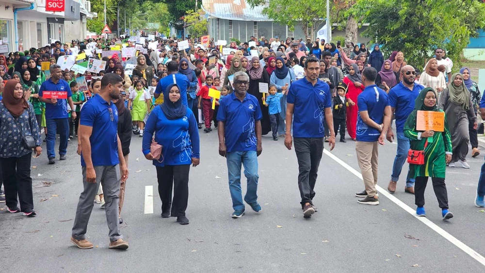 photo for ފުވައްމުލަކުގައި ކުރިއަށްގެންދާ ރައްކާ ރޯޑް ޝޯވގެ ތެރެއިން ފަހިރާސްތާ ޕްރޮގްރާމް ފެށުން