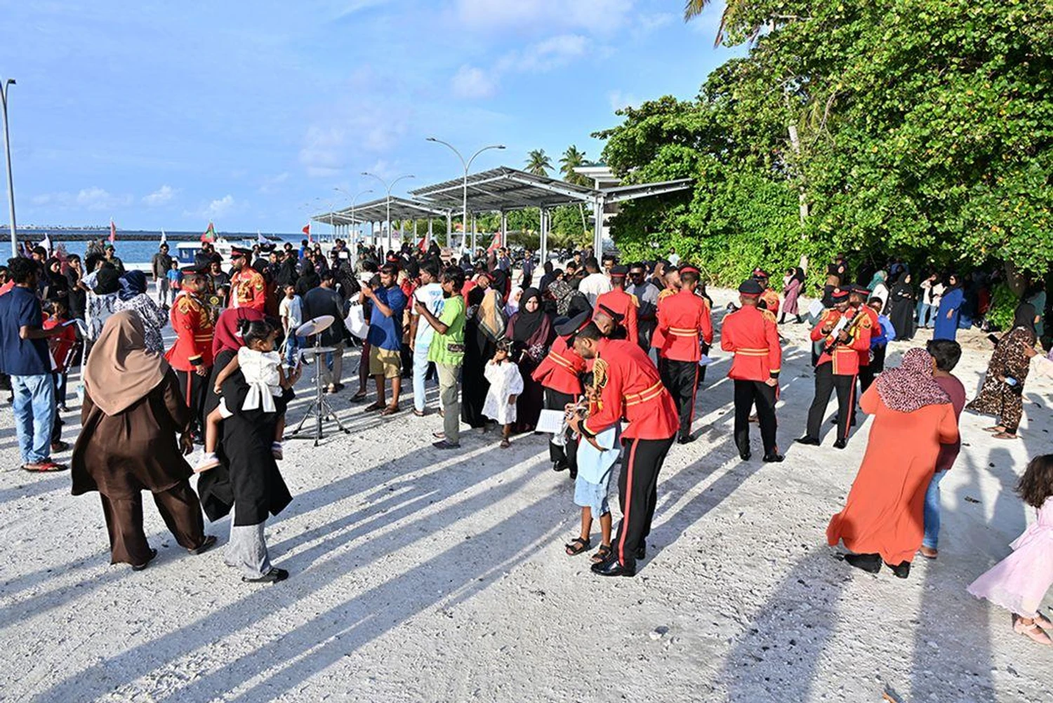 photo for ބ. ކިހާދޫގައި މިލިޓަރީ ބޭންޑުގެ ޚާއްޞަ ހަރަކާތްތަކެއް ކުރިއަށްގެންގޮސްފި