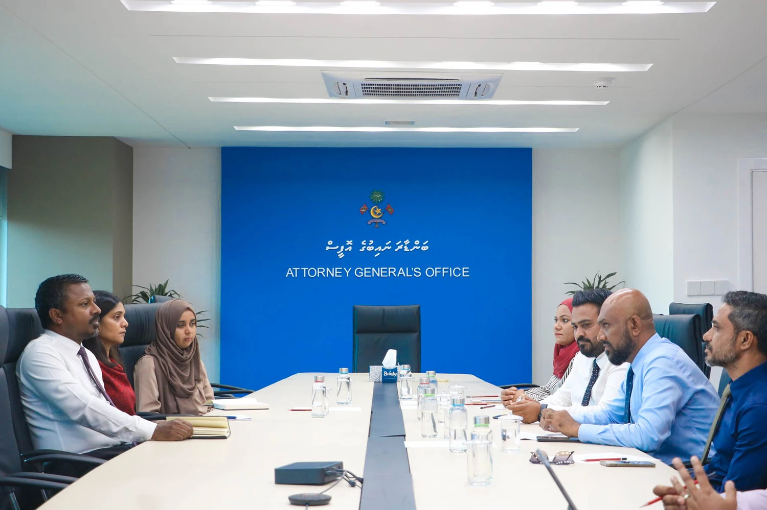 photo for އޭޖީ އަޙްމަދު އުޝާމް އޭސީސީގެ މެންބަރުންނާ ބައްދަލުކުރެއްވުން