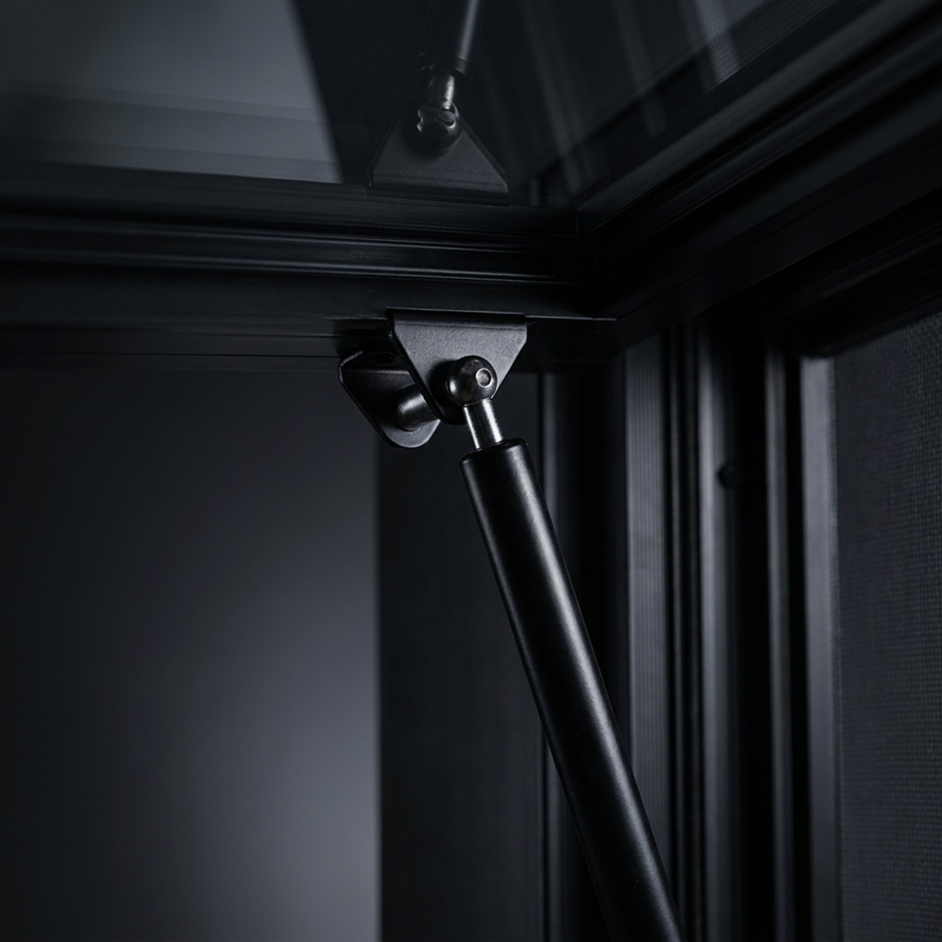 Canopy Hydraulic 100 Series Hardware close up