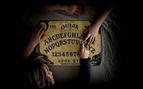 Comunicação com espíritos - Tabuleiro Ouija