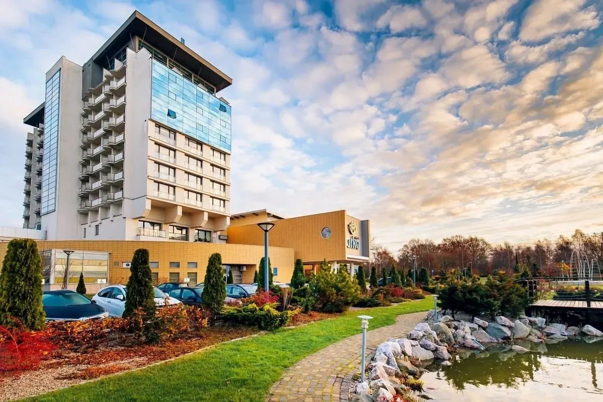 Arka Medical SPA **** - zdjęcie główne