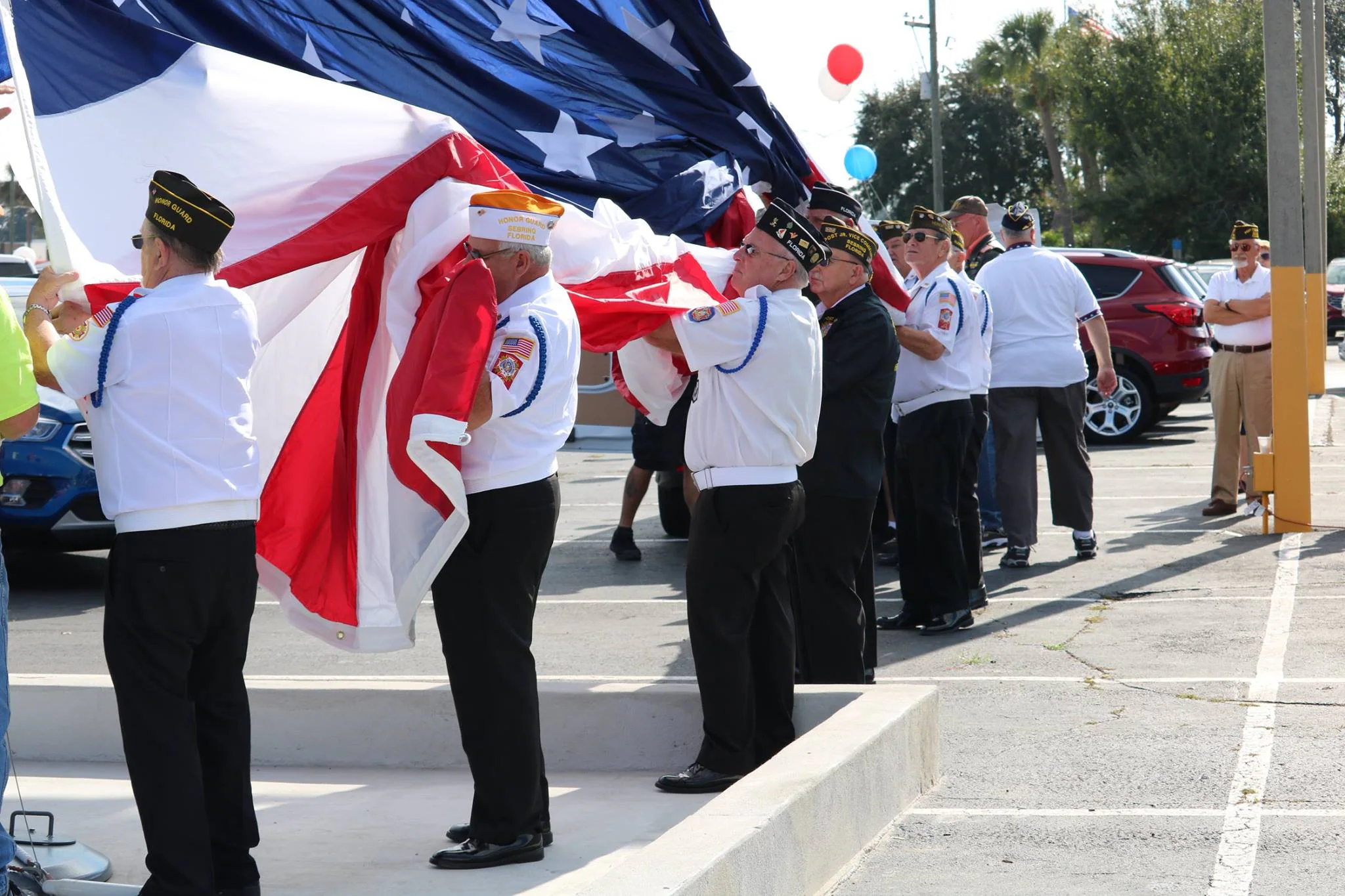 Army_holding_flag