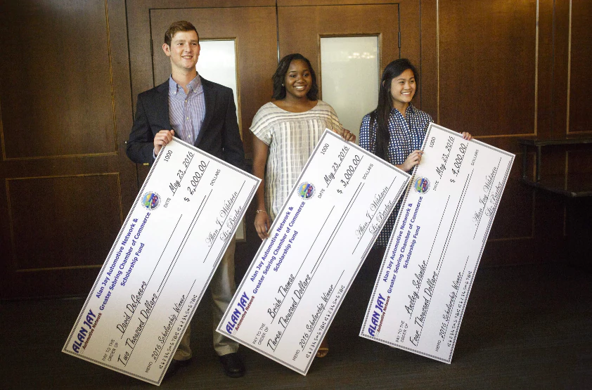 Scholarship-winners-in-the-news