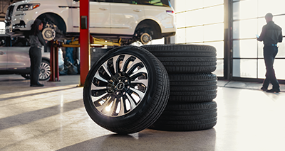 PURCHASE FOUR SELECT TIRES, RECEIVE UP TO A $70 REBATE BY MAIL OR EARN UP TO 15,000 LINCOLN ACCESS REWARDS™ BONUS POINTS.