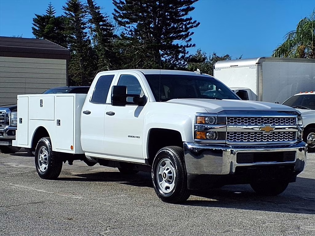 Choosing the Best Truck to Start Your Business: Expert Guidance from SRQ Auto LLC