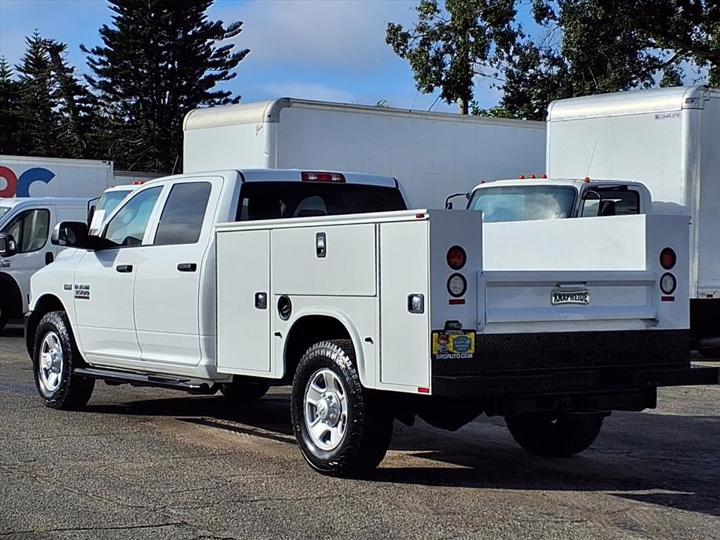 Comprehensive Guide to Commercial Trucks Ram 2500 and 3500: Specs, Payload, Maintenance, and Financing Options