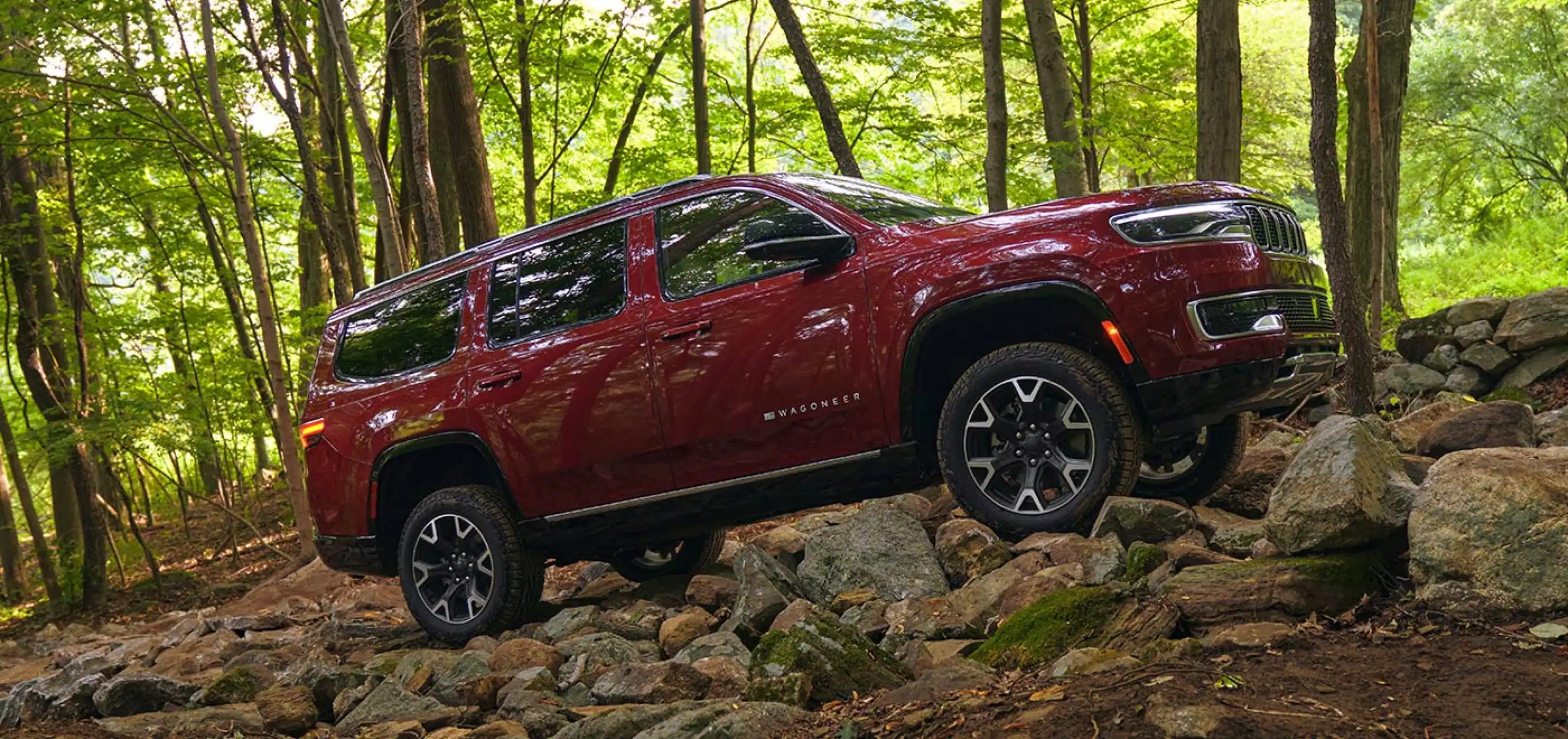 2023 Jeep Wagoneer Off-Roading