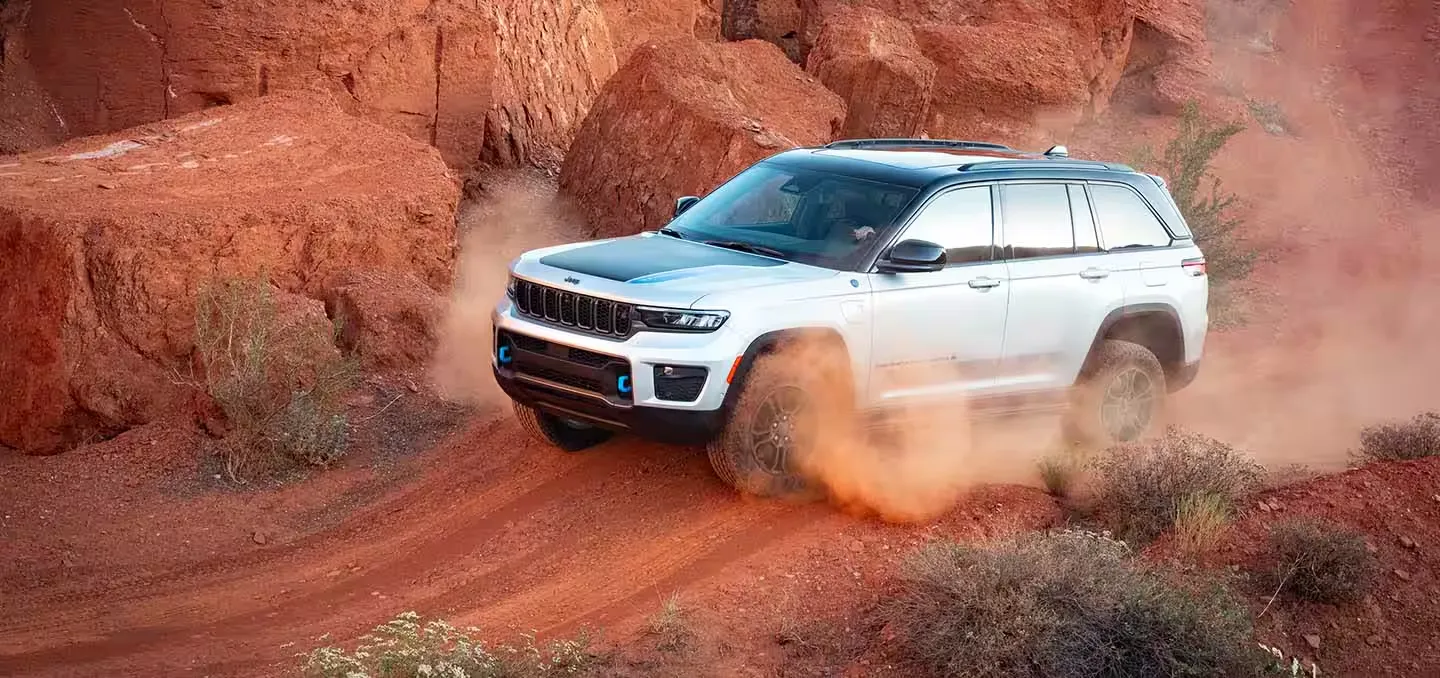 2025 Jeep Grand Cherokee 4Xe Exterior