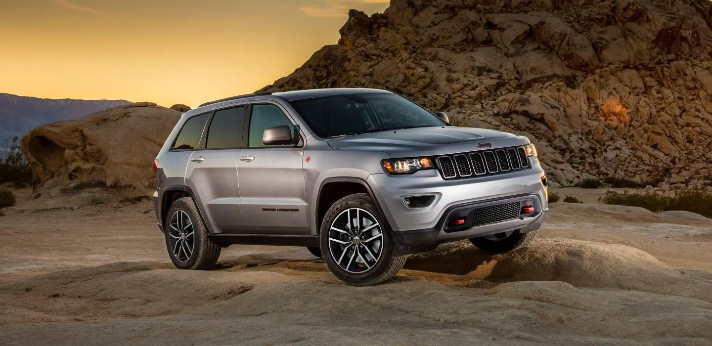 2018 Jeep Grand Cherokee Gallery Trailhawk