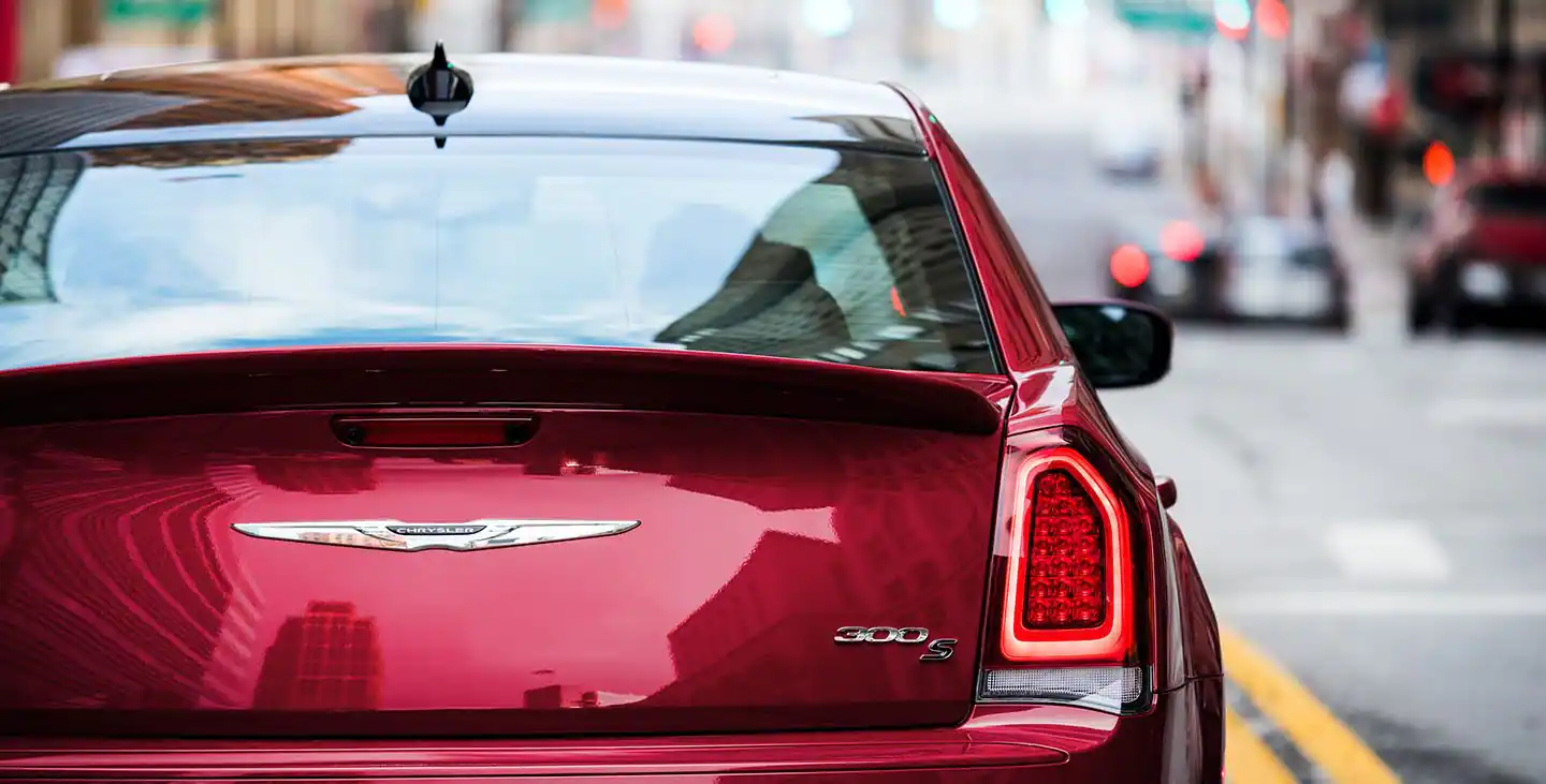 2019 chrysler 300 gallery 15