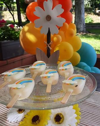 L' ANIMATRICE GIOCHERELLONA