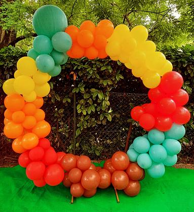 L' ANIMATRICE GIOCHERELLONA