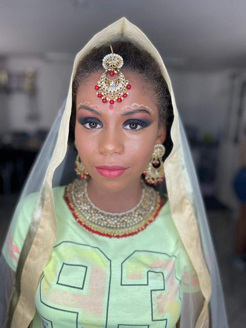 Daniela make up artist 