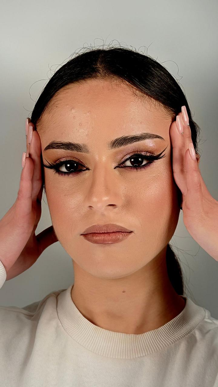 Daniela make up artist 