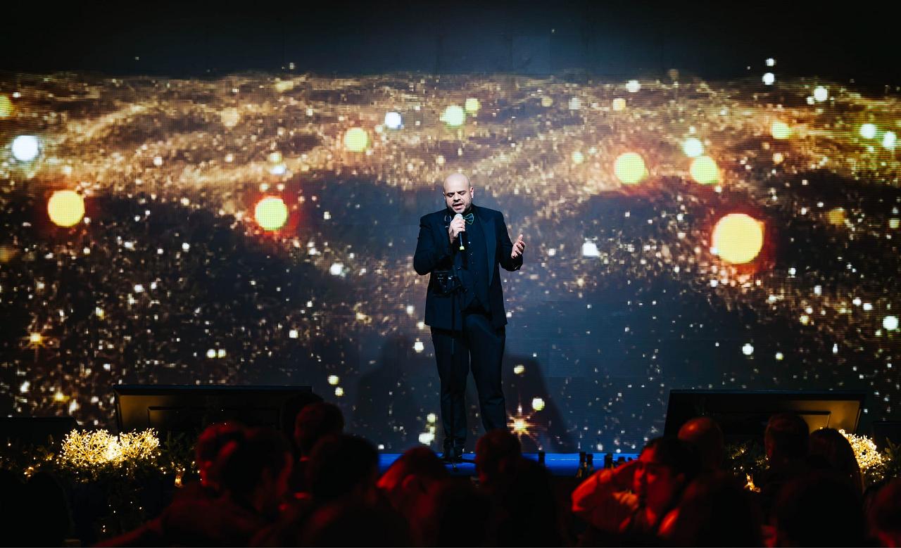 Luca Ferro Tenore pop/lirico