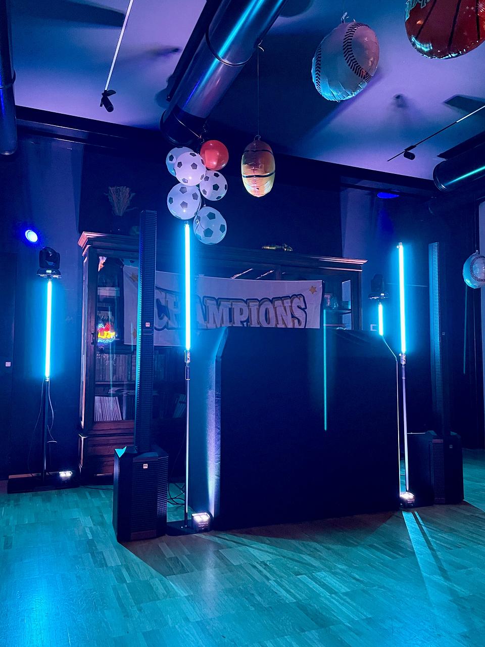 Koin Lab Studios (DJ, Service Audio e Luci per Eventi Aziendali, Feste Private, Matrimonio, Compleanni a Pavia, Milano, Monza, Como, Lugano e Nord Italia)