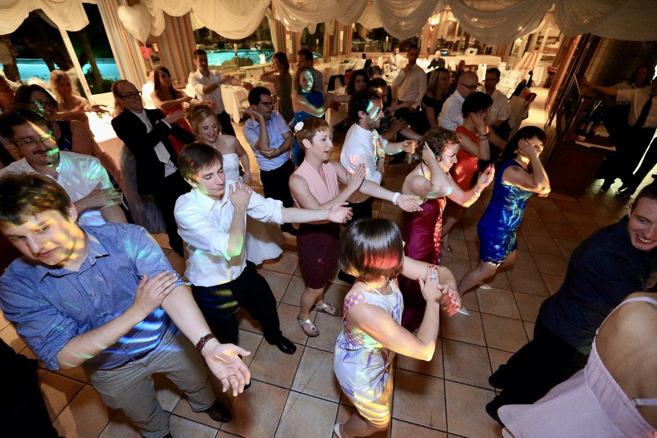 Koin Lab Studios (DJ, Service Audio e Luci per Eventi Aziendali, Feste Private, Matrimonio, Compleanni a Pavia, Milano, Monza, Como, Lugano e Nord Italia)