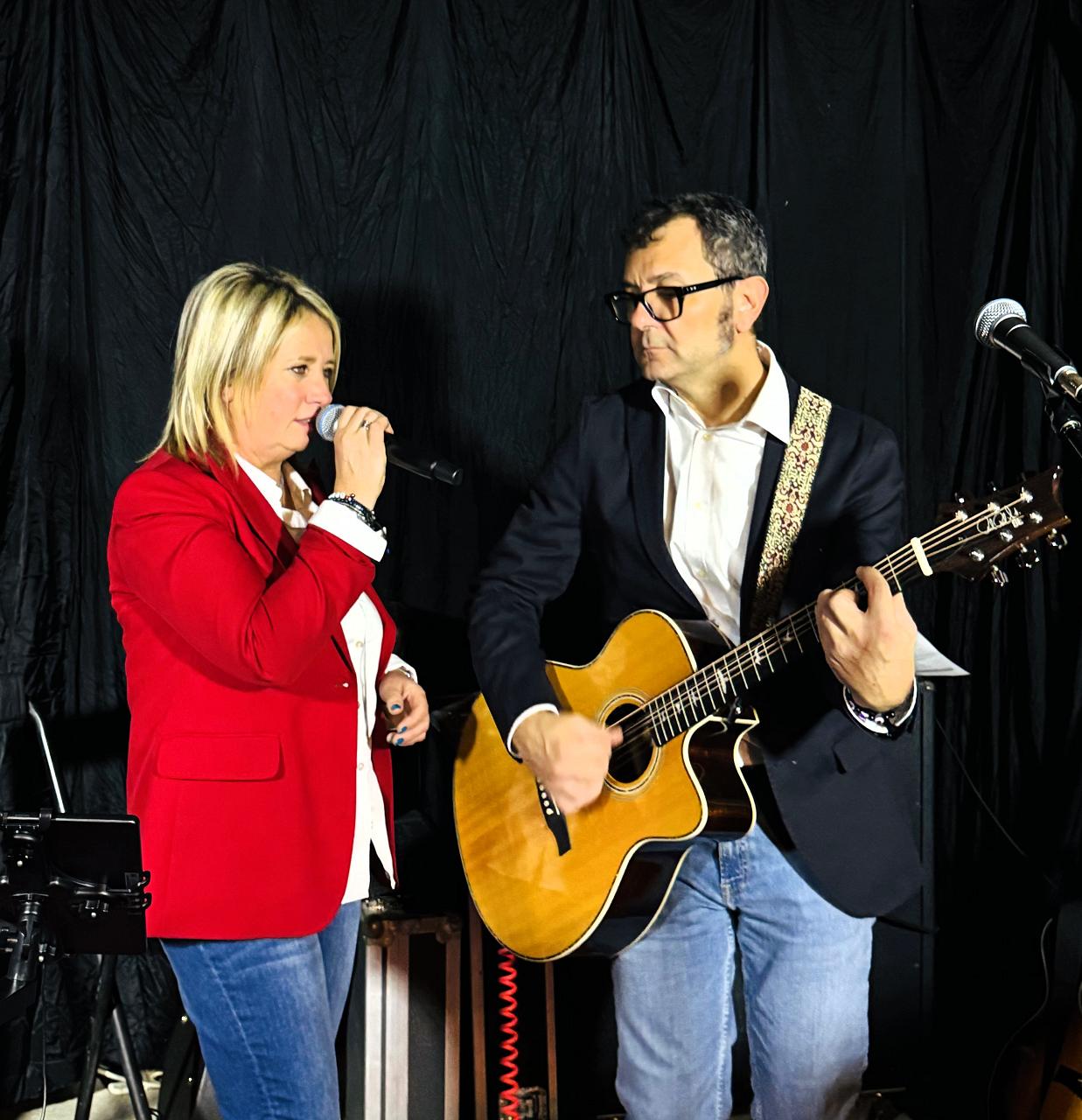 THE TOAST ACOUSTIC DUO