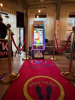 LvL Photo booth & selfie mirror