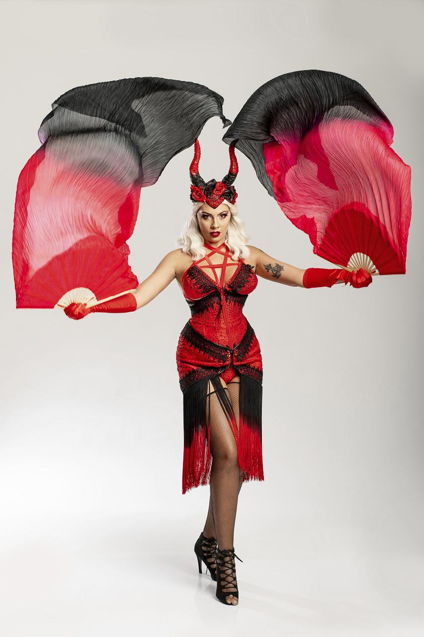 Sheena TheWildThing Burlesque Performer