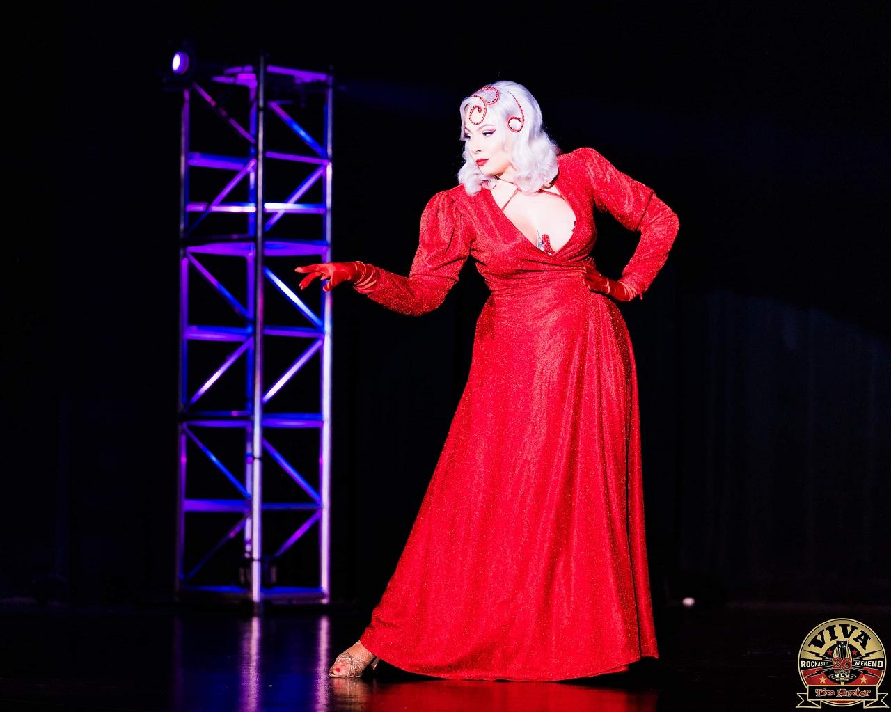 Sheena TheWildThing Burlesque Performer