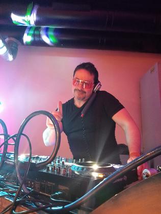 Johnny Ego dj