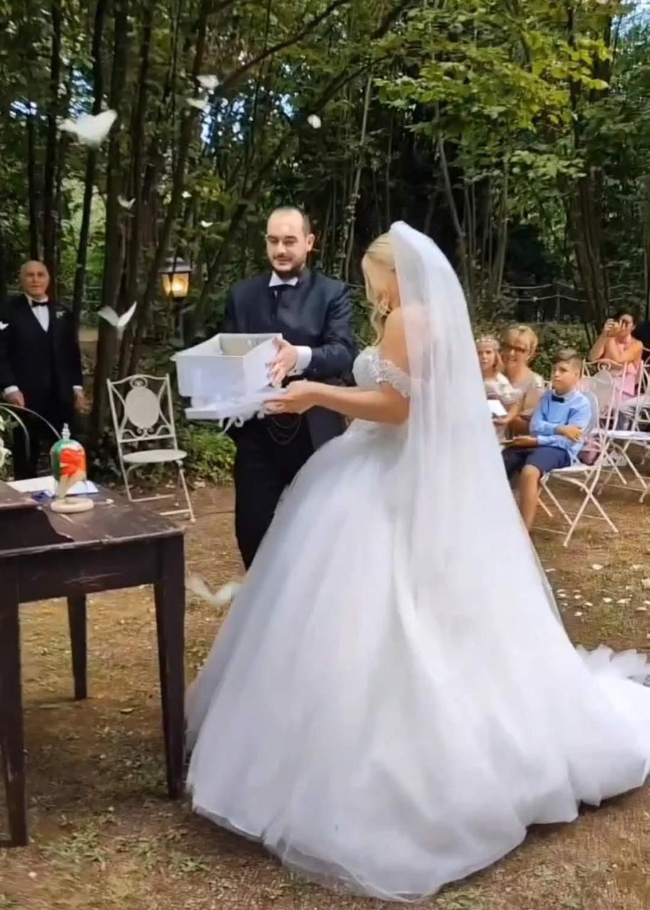 Volo di  Farfalle con Soprano e Musica per il  Rito 