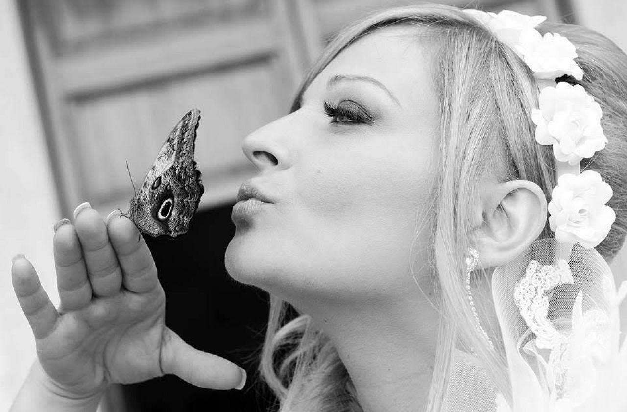 Volo di  Farfalle con Soprano e Musica per il  Rito 