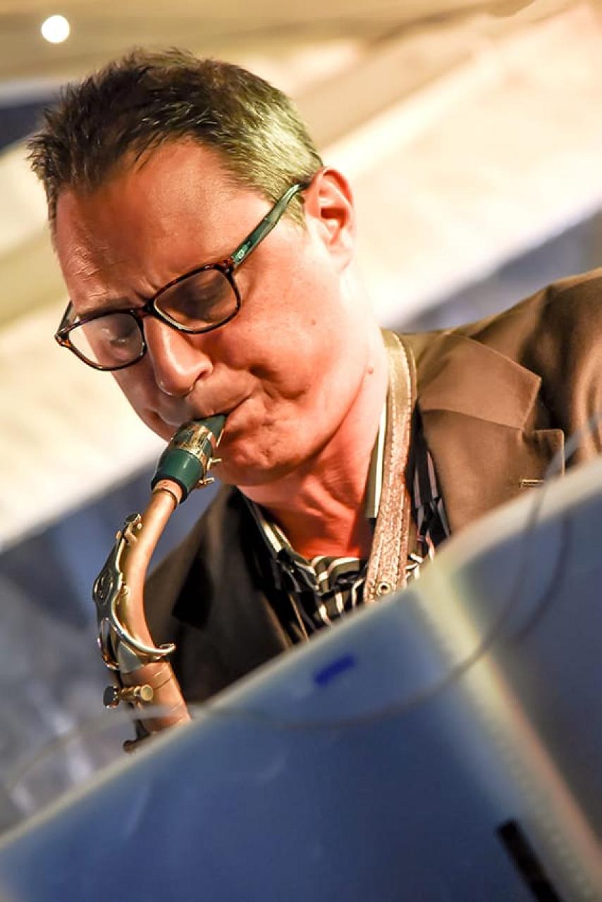 Giovanni Intrattenimento Sax