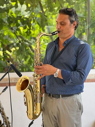 Giovanni Intrattenimento Sax