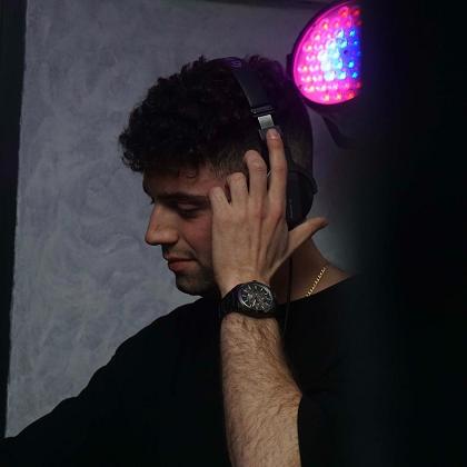 DJ CRECKS