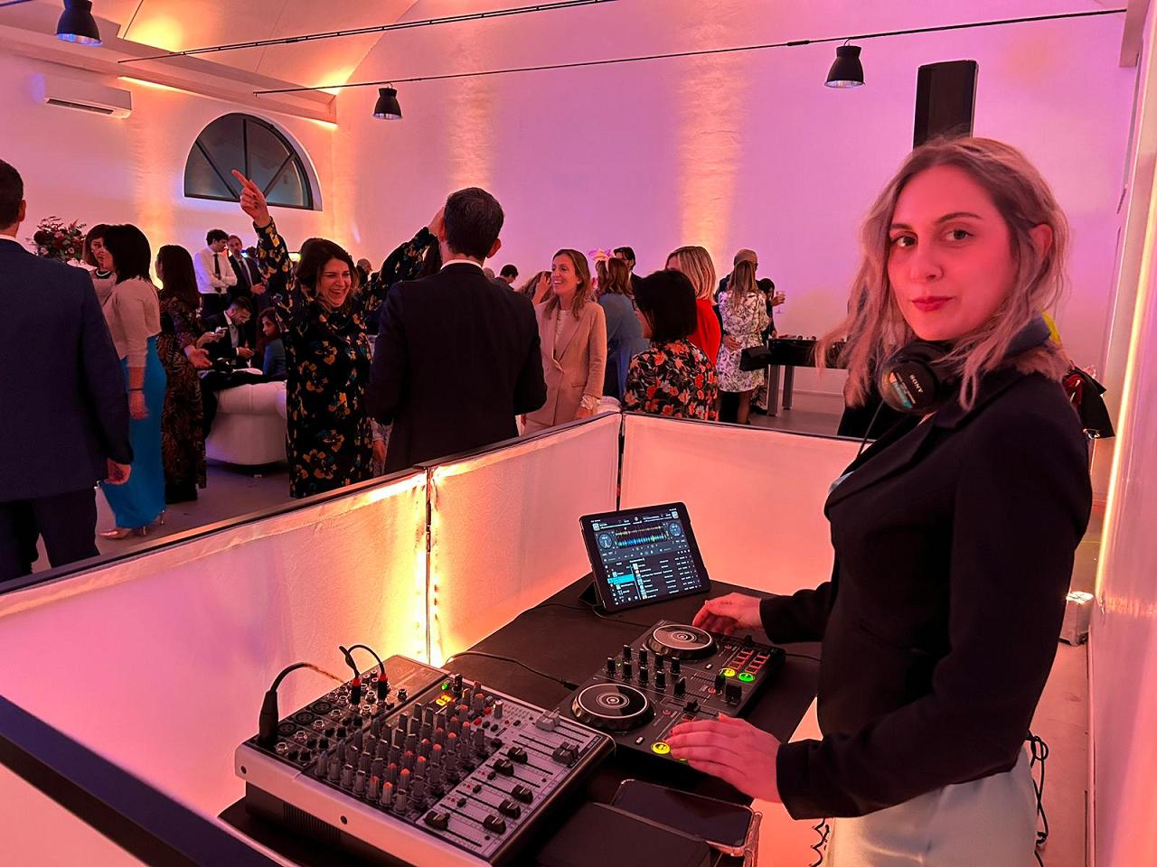 Eternal Flame Live music & Dj set