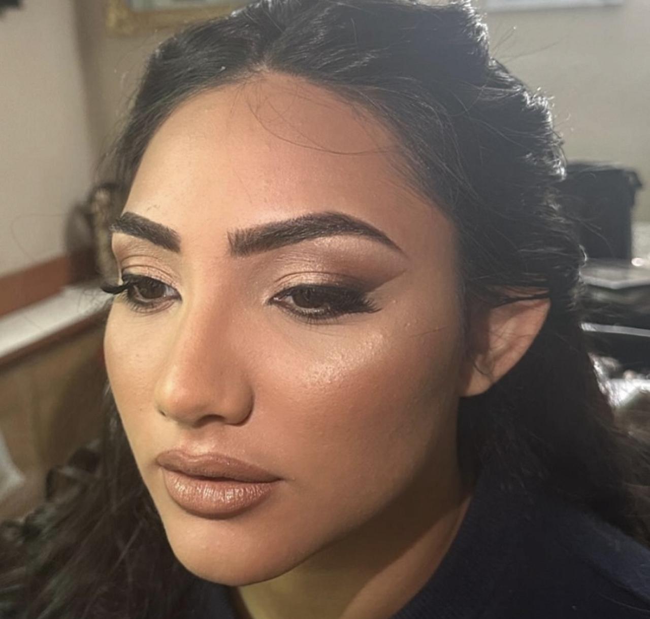 Antonella make up artist