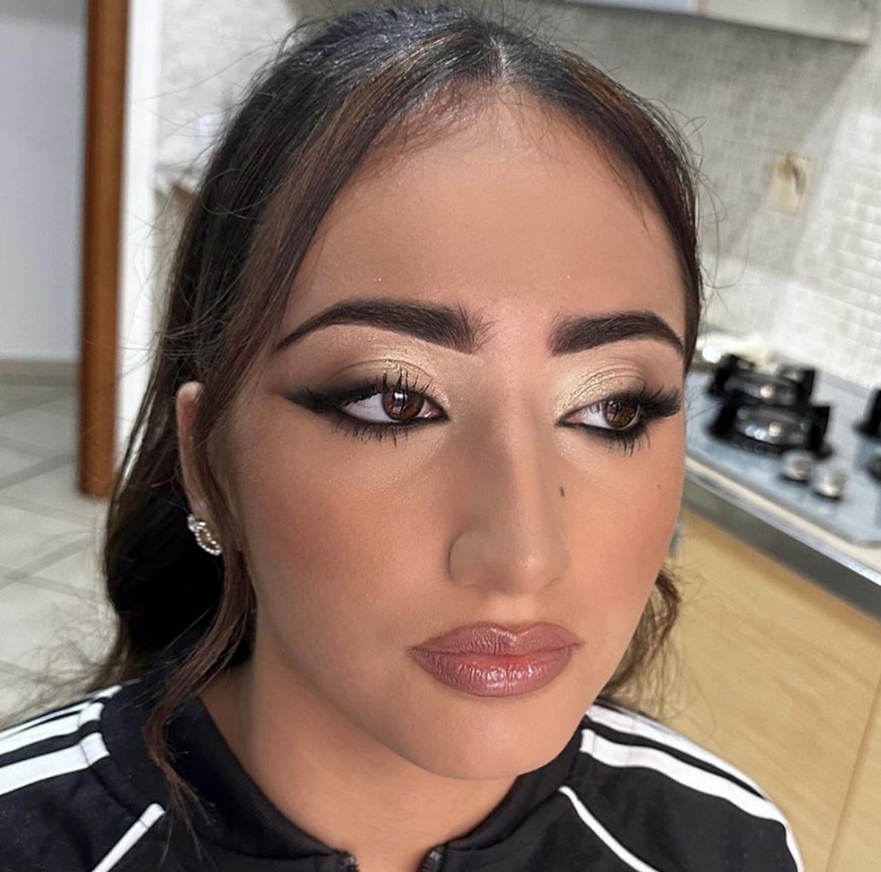 Antonella make up artist