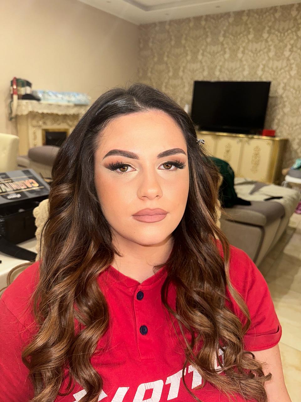 Antonella make up artist