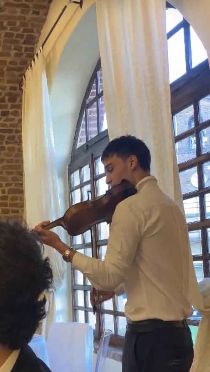 Dinu Violin